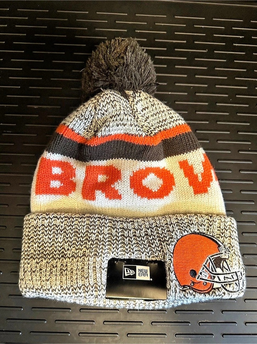 New Era Cleveland Browns NFL Wordmark Cuffed Knit Beanie with Pom Cuffed Knit
